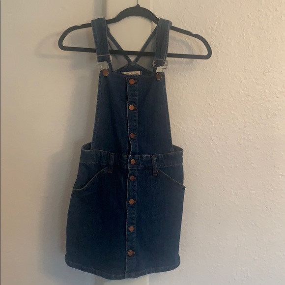 Madewell Pants - Madewell short overalls.